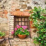 Casa Gialla A 公寓 *